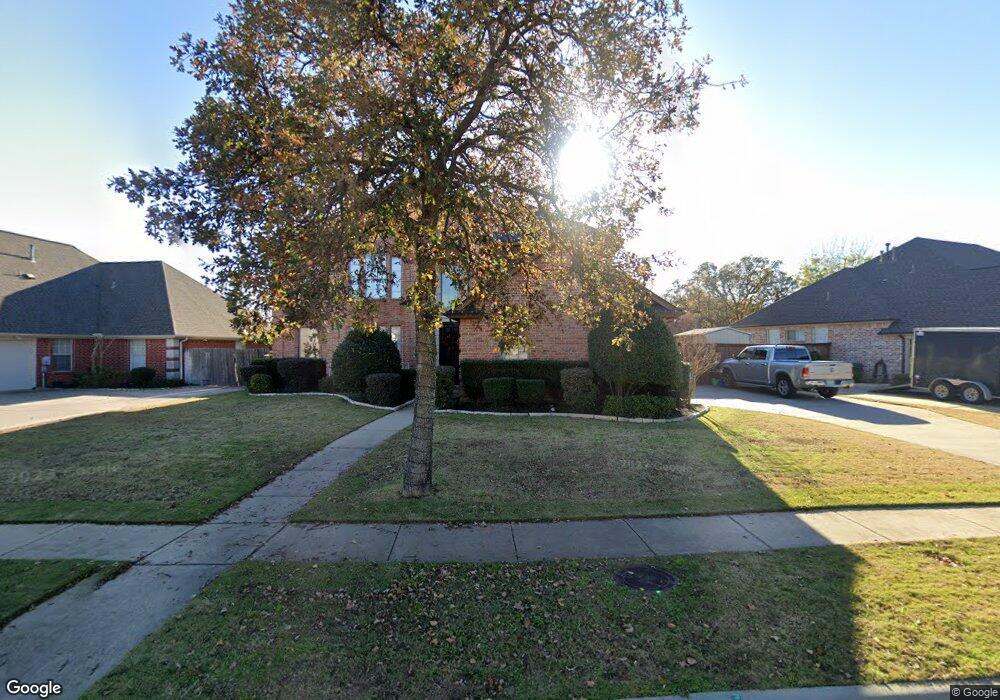 669 Bear Creek Dr, Hurst, TX 76054 - photo 1