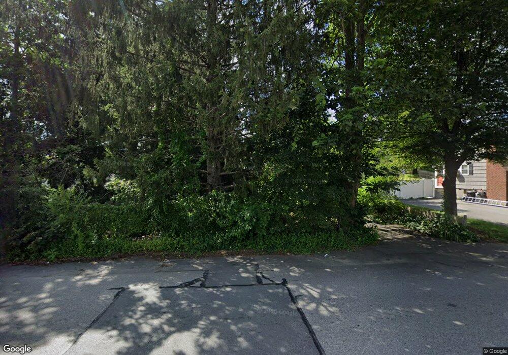 62 Willow St, Woburn, MA 01801 - photo 1