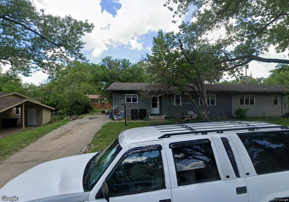 6613 SW Arborglade Ln, Topeka, KS 66619 - photo 1