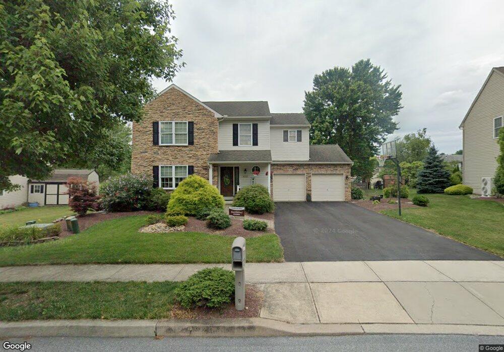 4511 Troxell Dr, Whitehall, PA 18052 - photo 1