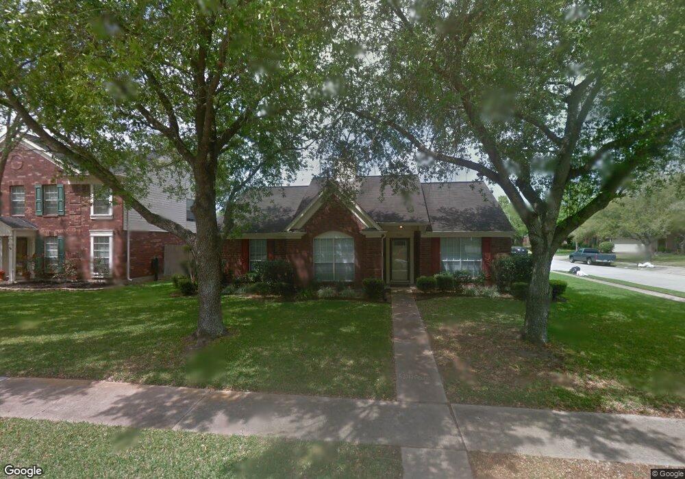 3902 Spring Forest Dr, Pearland, TX 77584 - photo 1