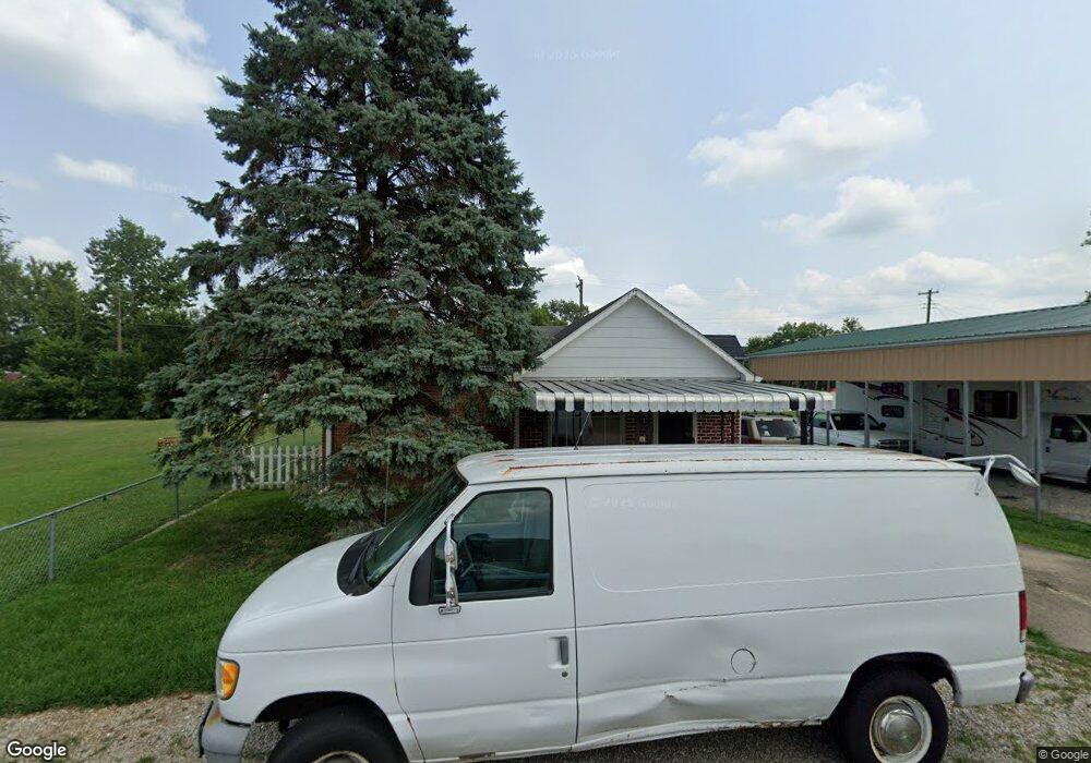 465 Parkway Dr, Columbus, IN 47201 - photo 1