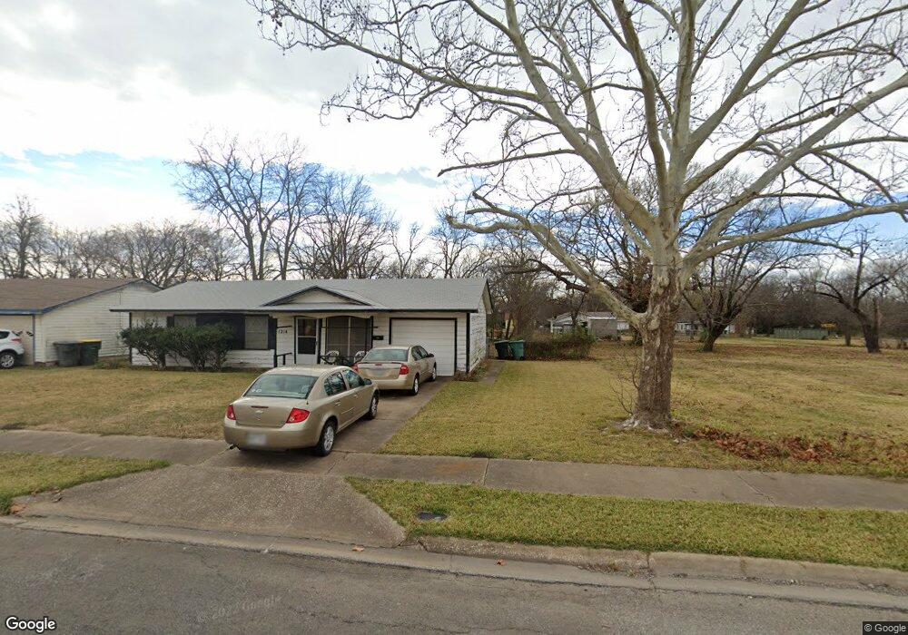 1218 N Bledsoe St, Sherman, TX 75090 - photo 1
