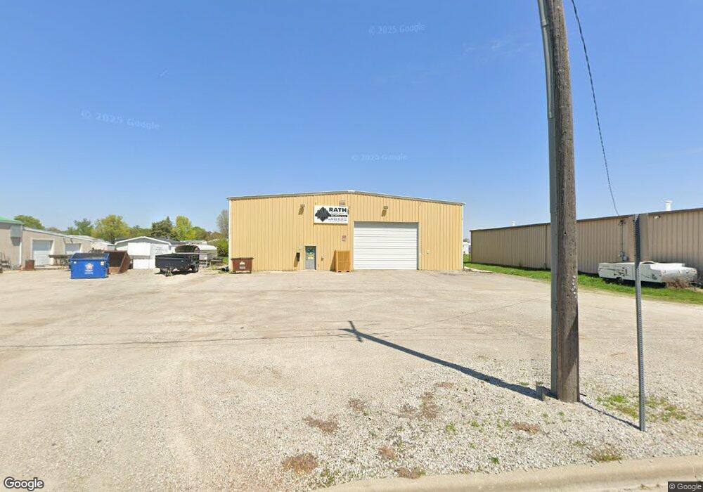 1720 Tremont St, Lincoln, IL 62656 - photo 1