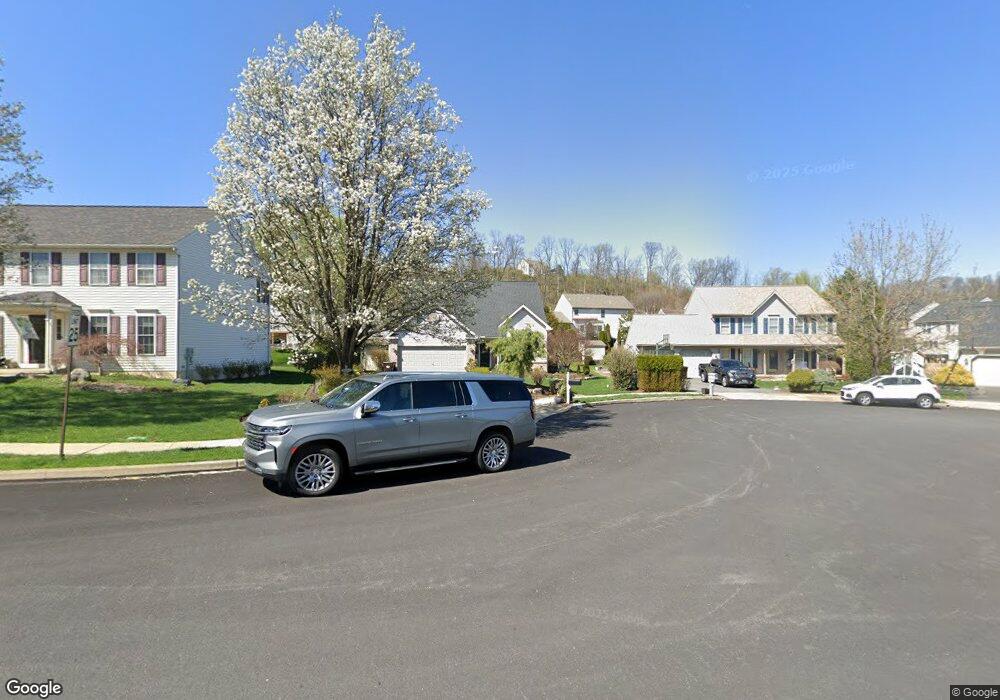 441 Wingspread Ct, Reading, PA 19606 - photo 1