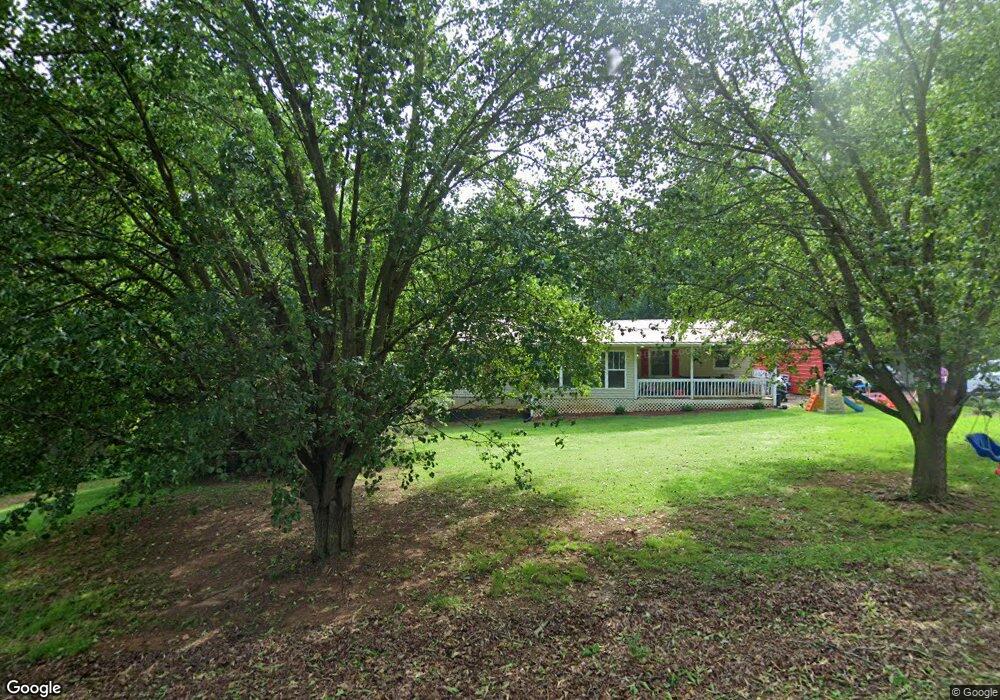 201 Ayers St, Carnesville, GA 30521 - photo 1