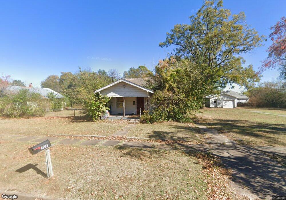 707 N Taft Ave, Okmulgee, OK 74447 - photo 1