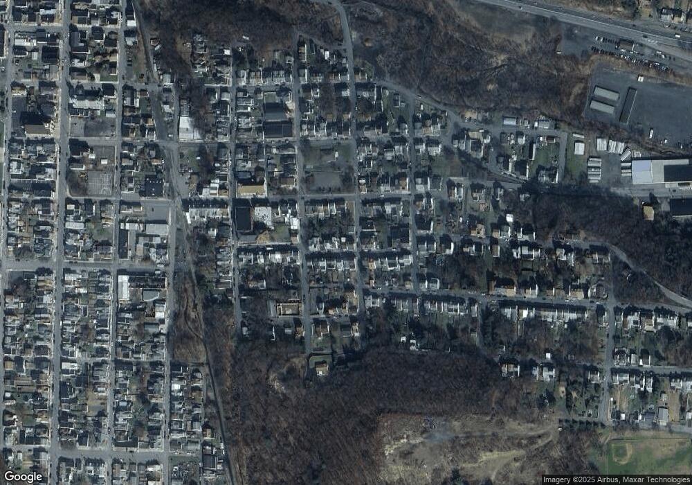 925 E Chestnut St, Shamokin, PA 17872 - photo 1