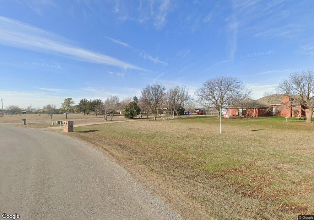 213 Wildflower Cir, Cache, OK 73527 - photo 1