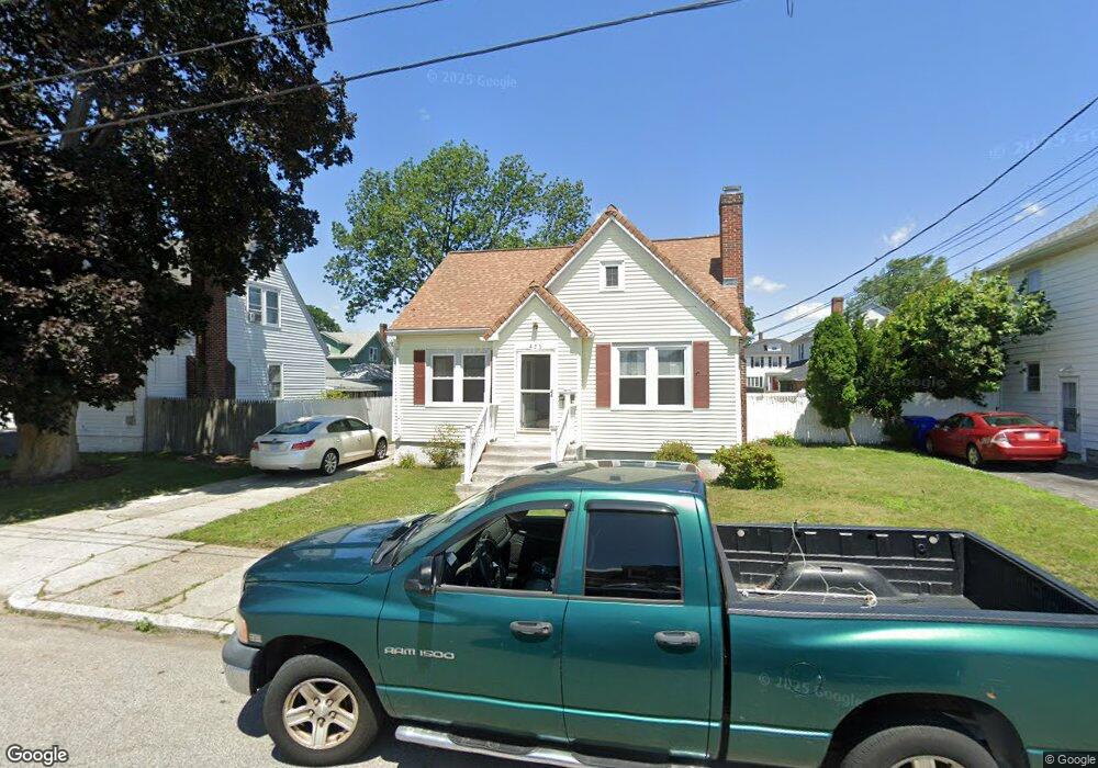 423 Grotto Ave, Pawtucket, RI 02860 - photo 1
