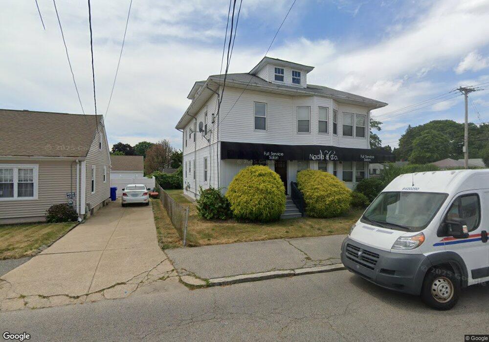 1012 York Ave, Pawtucket, RI 02861 - photo 1
