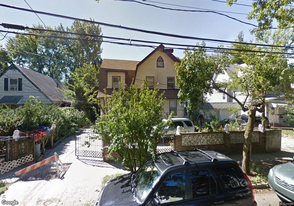 8944 196th St, Hollis, NY 11423 - photo 1