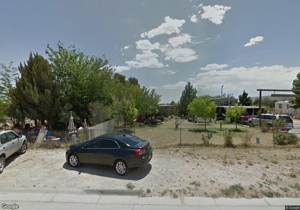 315 Carlgo St, Carlsbad, NM 88220 - photo 1