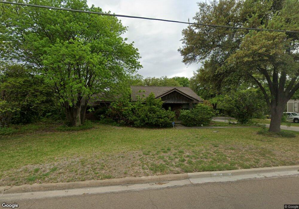 110 S Cowan St, Decatur, TX 76234 - photo 1