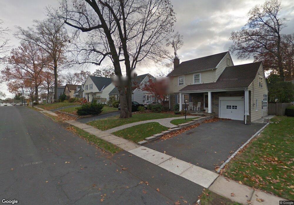 472 Twin Oaks Rd, Union, NJ 07083 - photo 1