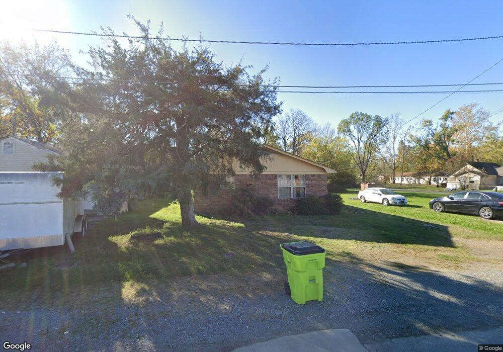 609 W Mckinley St, Stuttgart, AR 72160 - photo 1