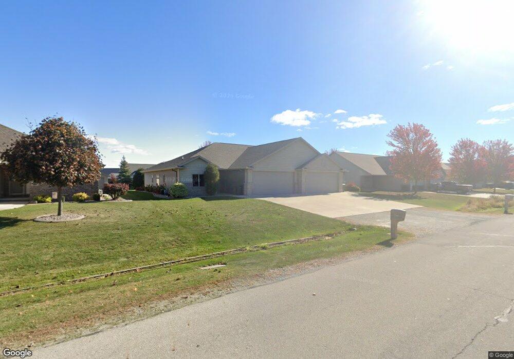 1211 Pinecrest Blvd, Appleton, WI 54915 - photo 1