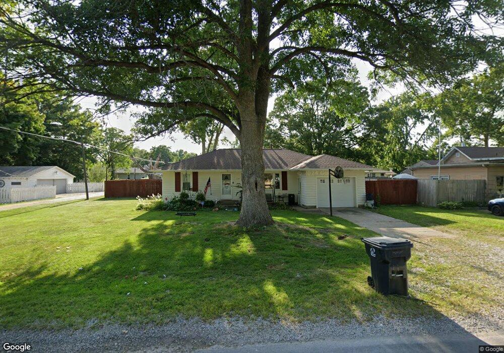 706 N Carico St unit 1, Tuscola, IL 61953 - photo 1