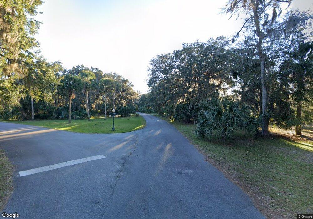 101 Seabreeze Dr SE, Darien, GA 31305 - photo 1