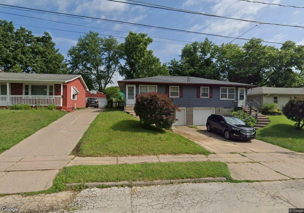 1724 Pleasant Ct, Davenport, IA 52803 - photo 1