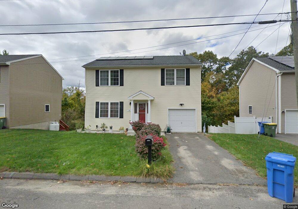 121 Kara Dr, Waterbury, CT 06704 - photo 1