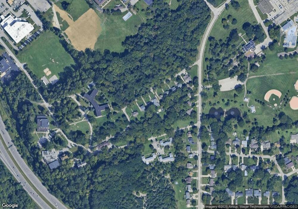 28560 Nutwood Ln, Wickliffe, OH 44092 - photo 1