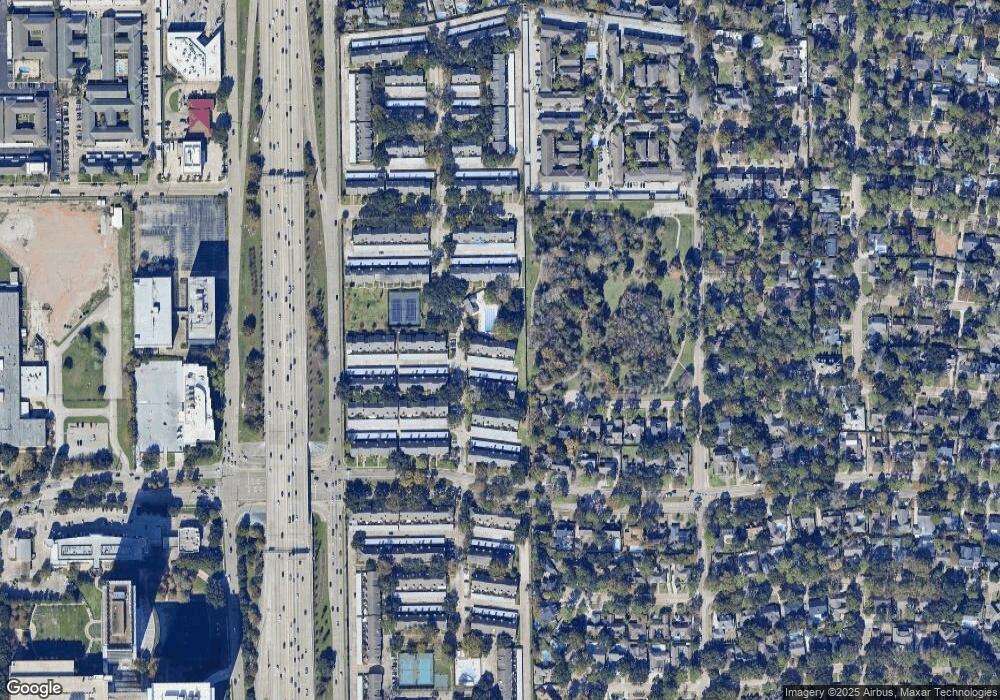 10358 Briar Forest Dr unit 31, Houston, TX 77042 - photo 1