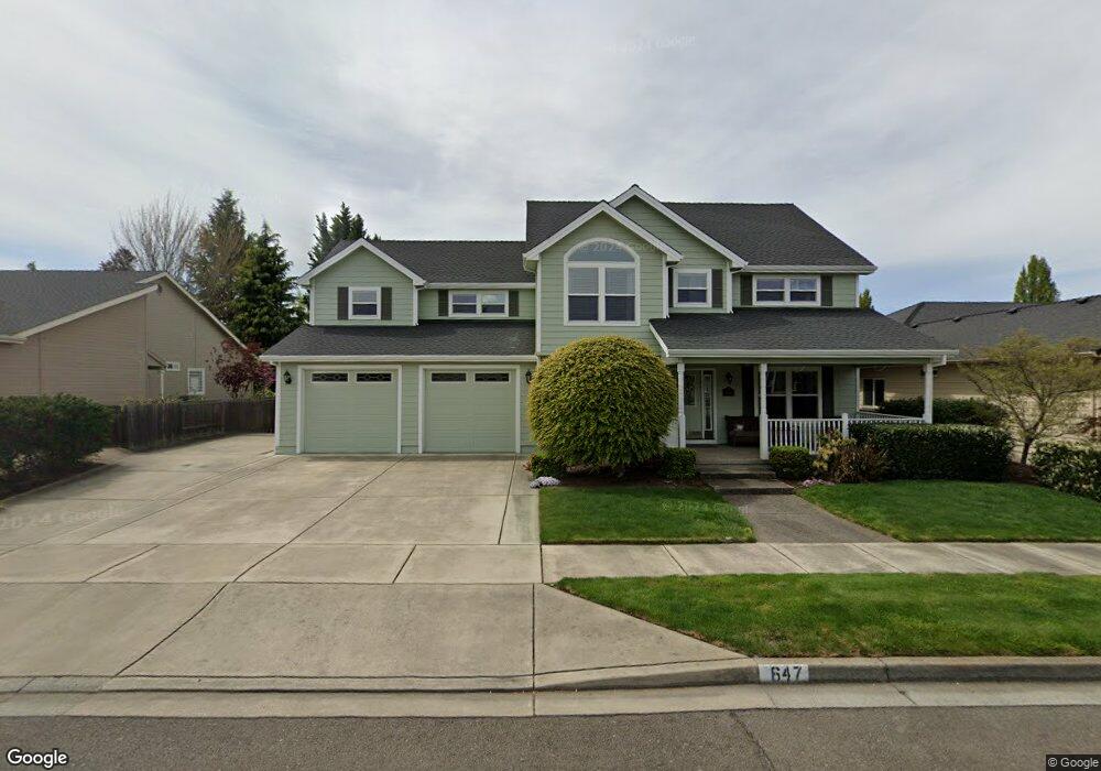647 Red Oak St, Central Point, OR 97502 - photo 1