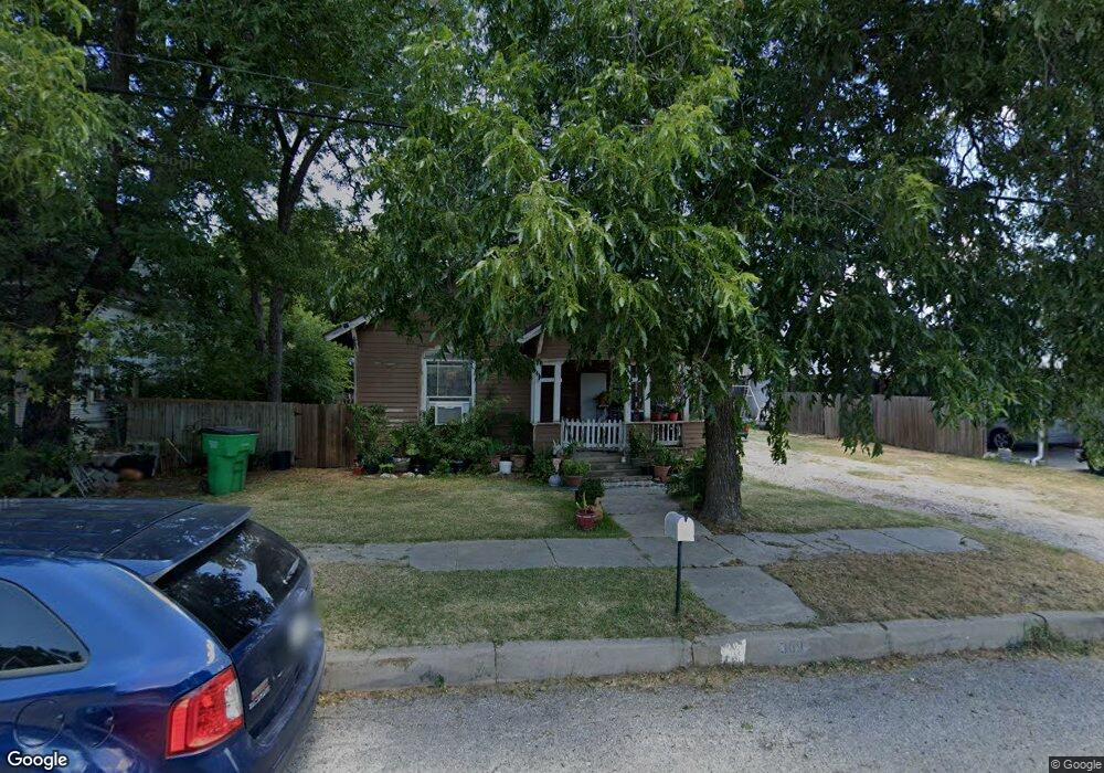 309 Andrews St, Gainesville, TX 76240 - photo 1