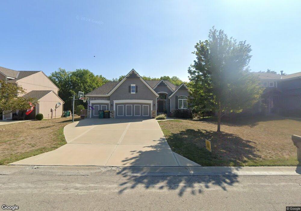 20981 S Skyview Ln, Spring Hill, KS 66083 - photo 1