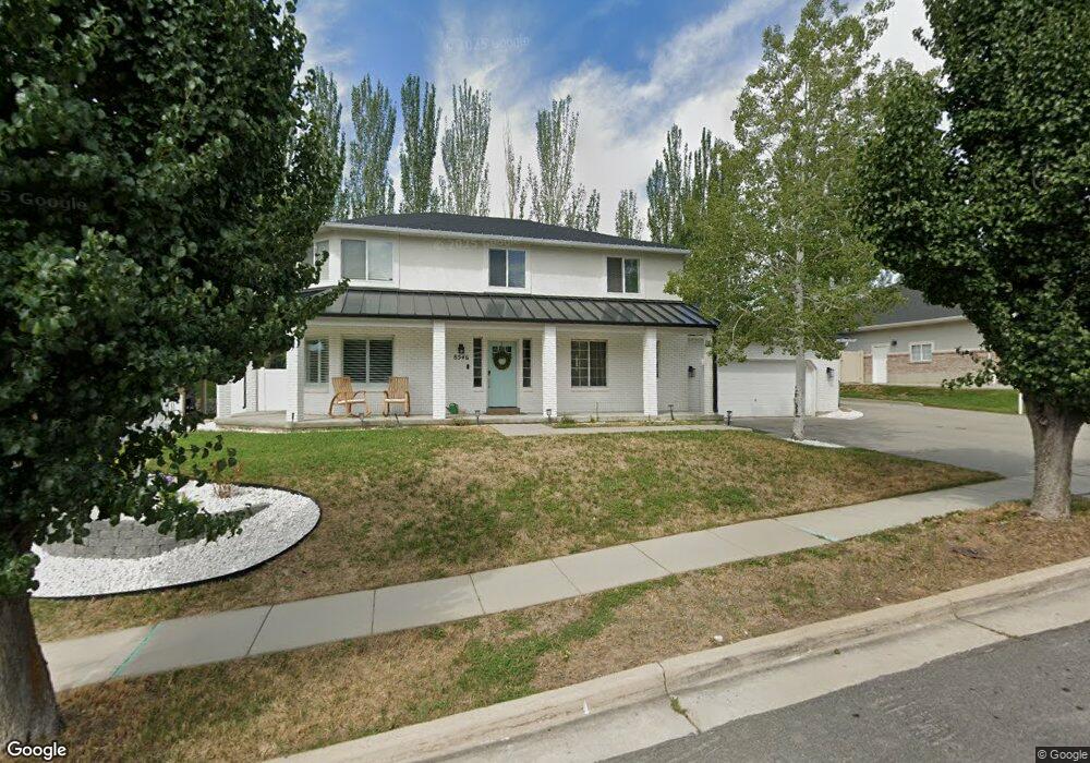 8546 S Senda Cir, Sandy, UT 84093 - photo 1