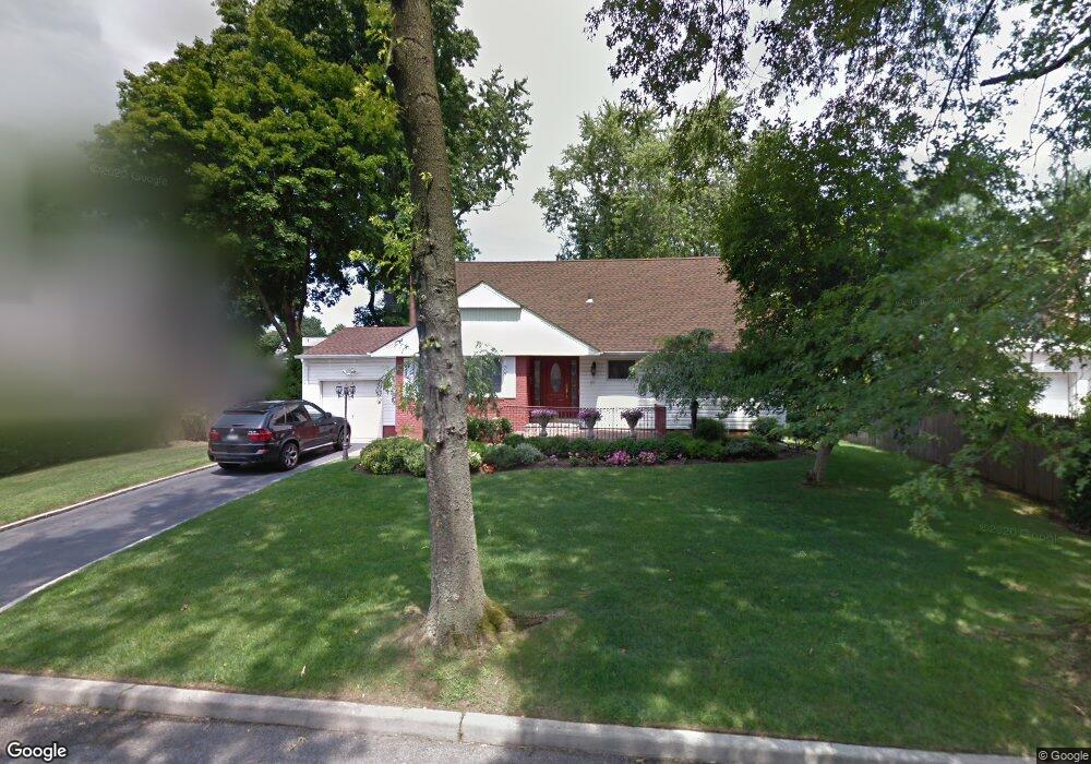 27 Stillman Rd, Glen Cove, NY 11542 - photo 1