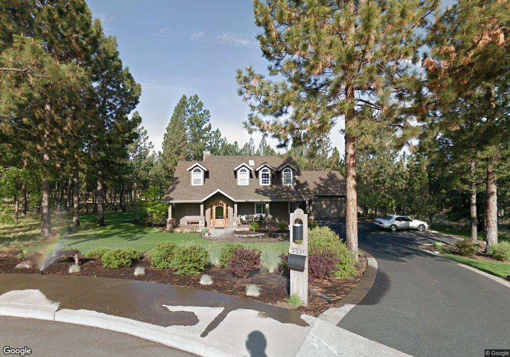 3021 NW Lawrence Ct, Bend, OR 97701 - photo 1