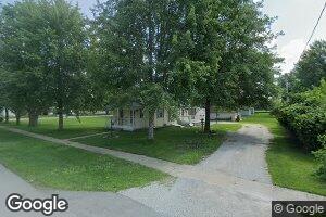 216 N 3rd St, Hills, IA 52235