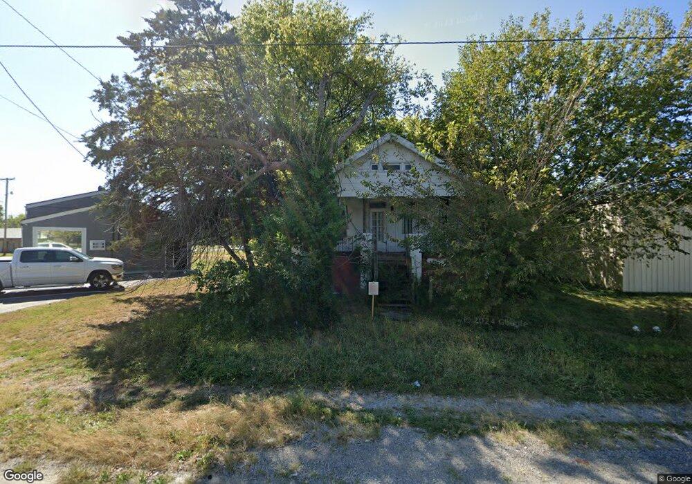 905 N Main St, Harrisburg, IL 62946 - photo 1