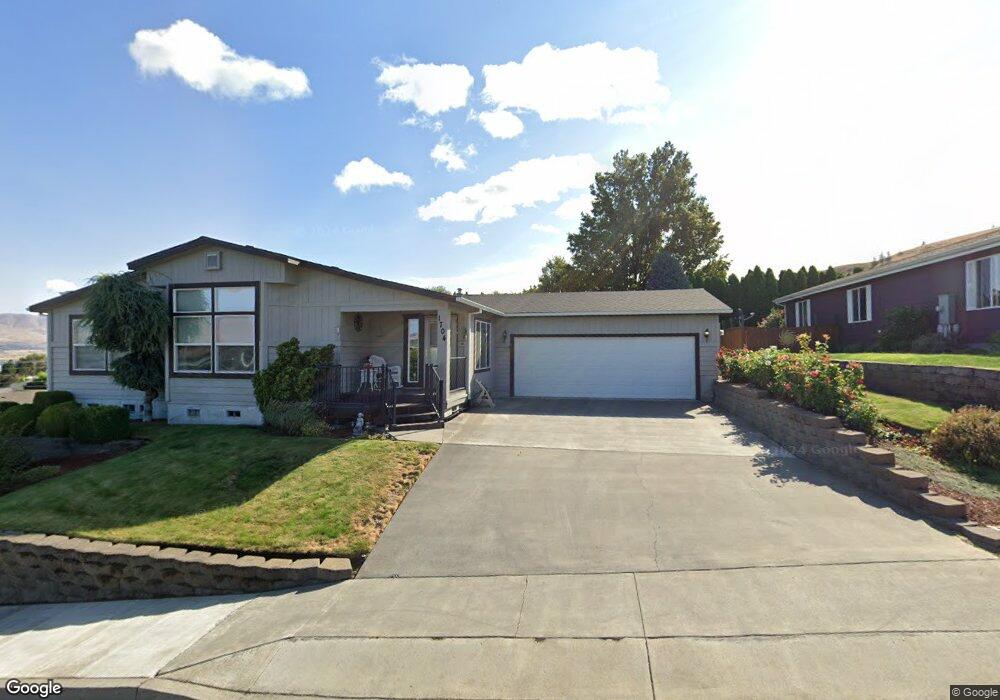 2126 E 16th St, the Dalles, OR 97058 - photo 1