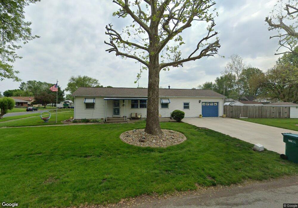 3021 Moultrie Ave, Mattoon, IL 61938 - photo 1