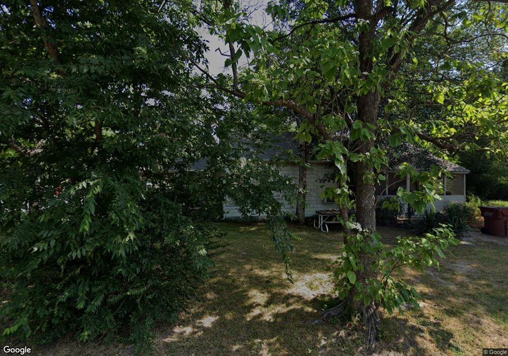 601 E 11th St, Bonham, TX 75418 - photo 1