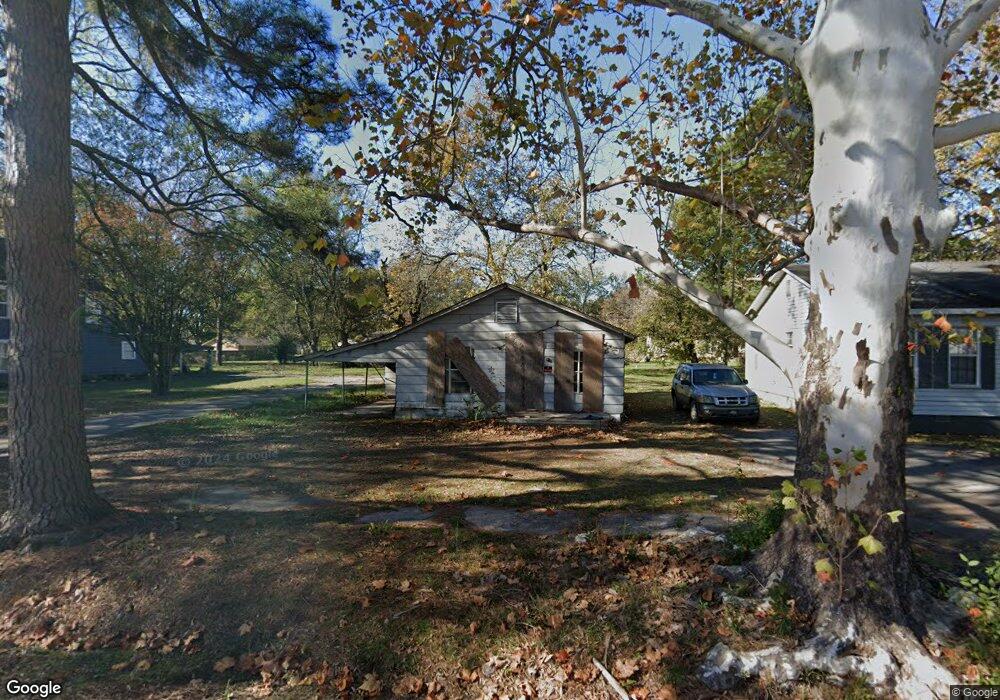 1306 S Porter St, Stuttgart, AR 72160 - photo 1