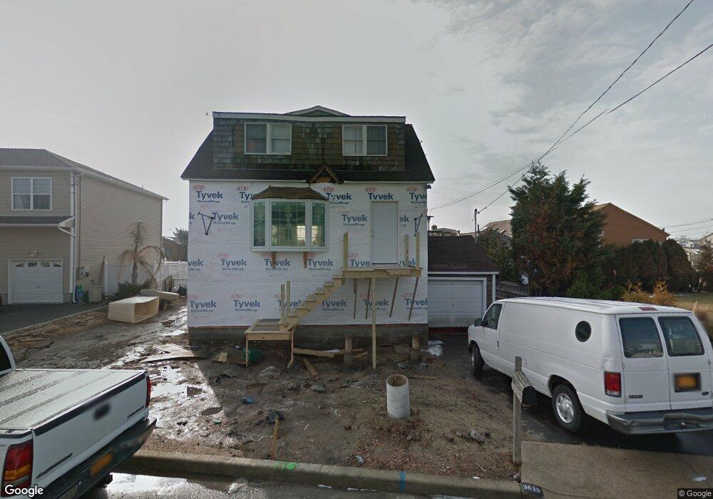 3630 Somerset Dr, Seaford, NY 11783 - photo 1