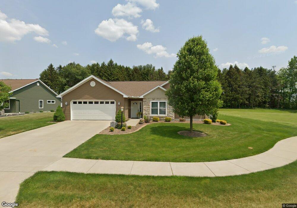 801 Millers Ct, Nappanee, IN 46550 - photo 1