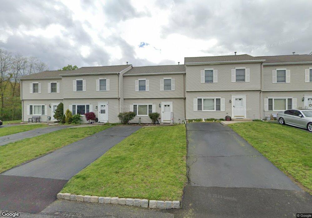 8 Komonchak Cir, West Haverstraw, NY 10993 - photo 1