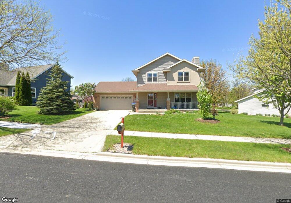 5208 Stoneman Dr, Fitchburg, WI 53711 - photo 1