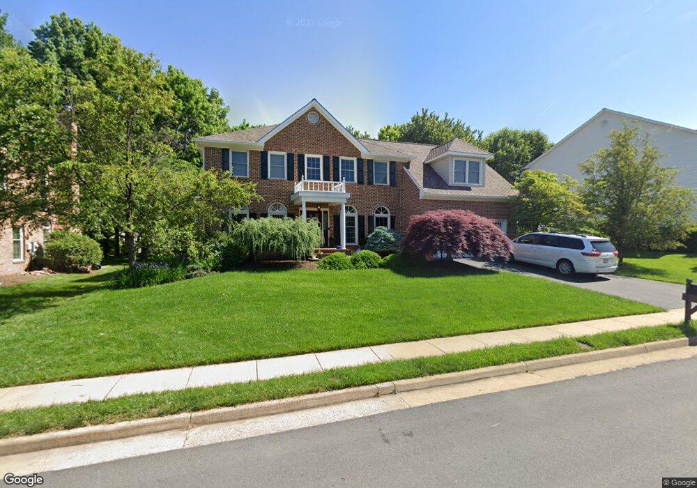 5433 Ashleigh Rd, Fairfax, VA 22030 - photo 1