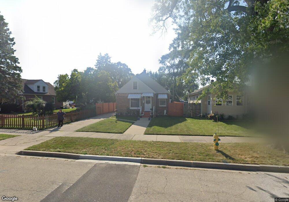 568 S Fulton Ave, Waukegan, IL 60085 - photo 1