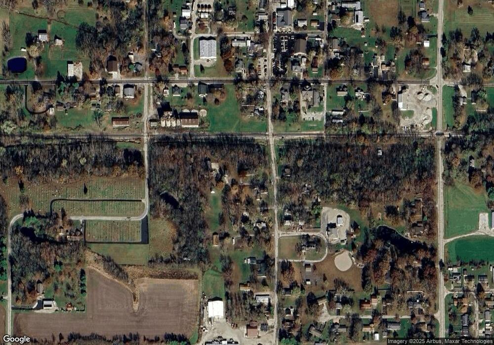 102 W Hill St, Camargo, IL 61919 - photo 1