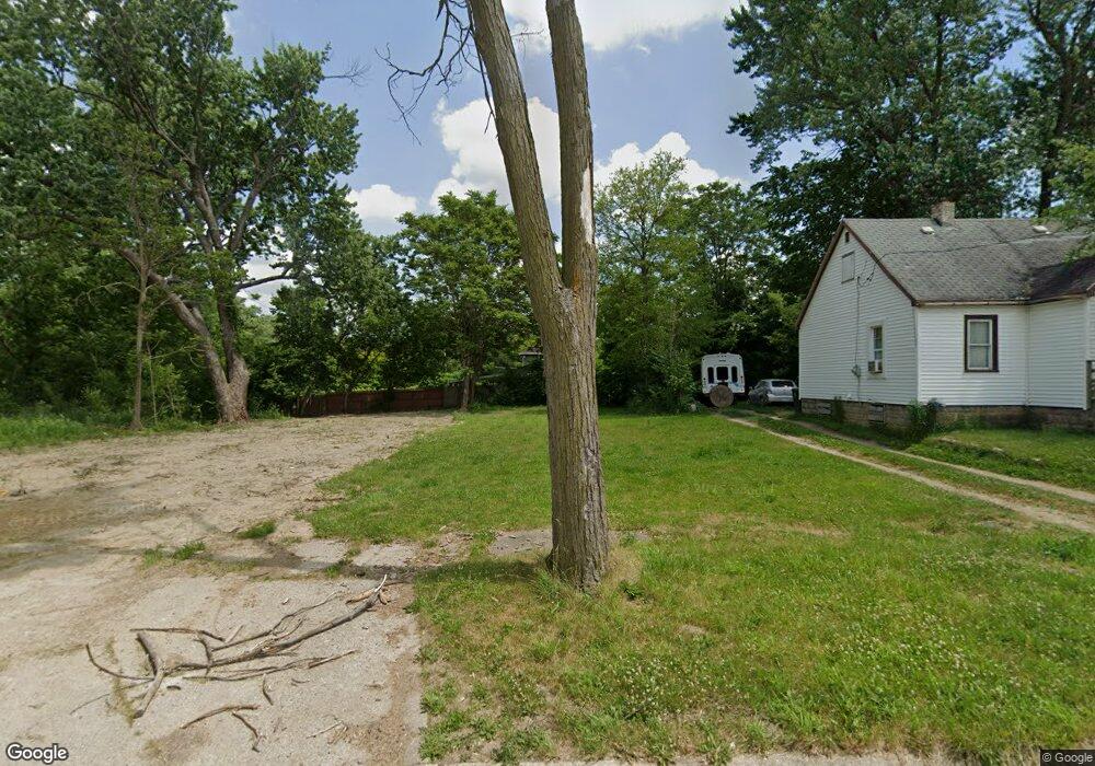 1914 Burns St, Flint, MI 48506 - photo 1