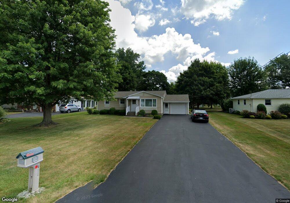 7307 Graydon Dr, North Tonawanda, NY 14120 - photo 1