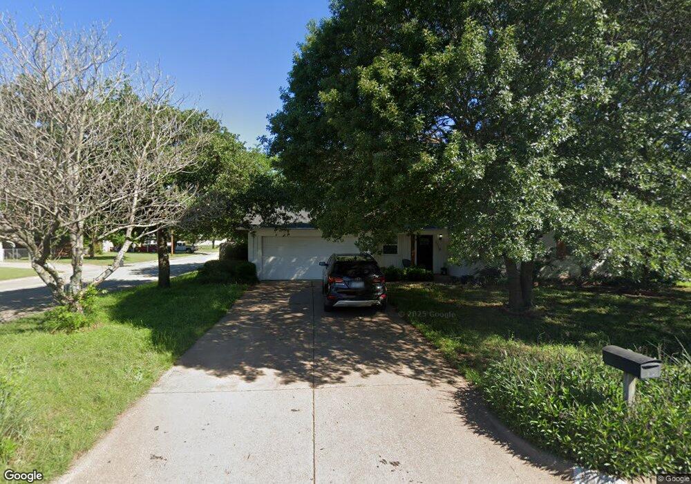 1118 Davis St, Cleburne, TX 76033 - photo 1
