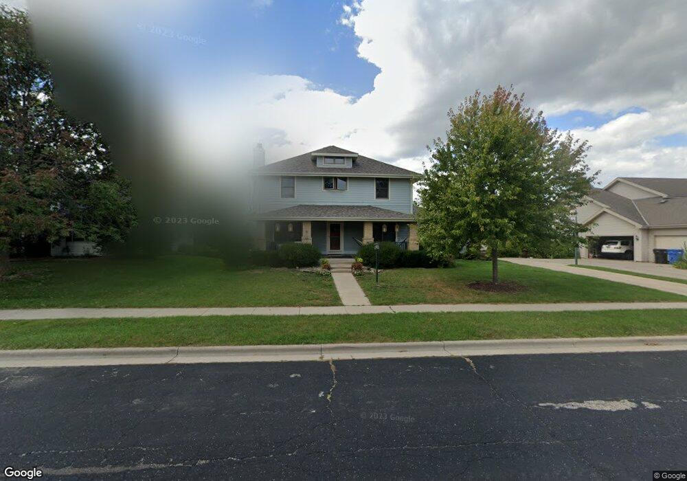 887 Fox Run Ct, Oregon, WI 53575 - photo 1